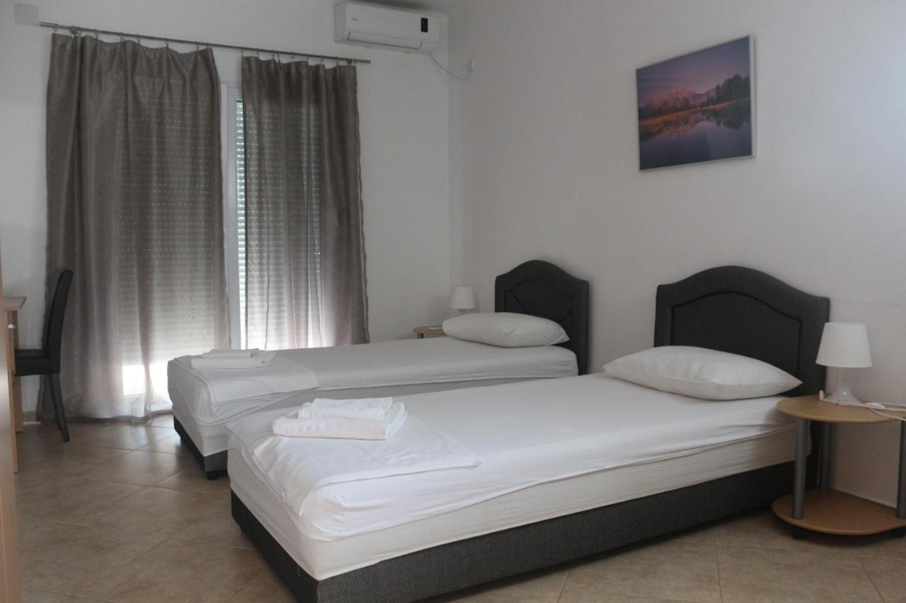 Apartment'S Meti Ulcinj Exterior photo