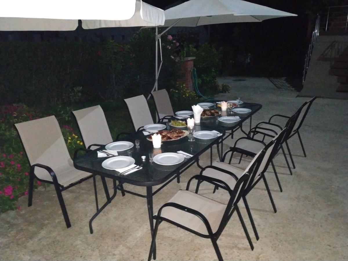 Apartment'S Meti Ulcinj Exterior photo